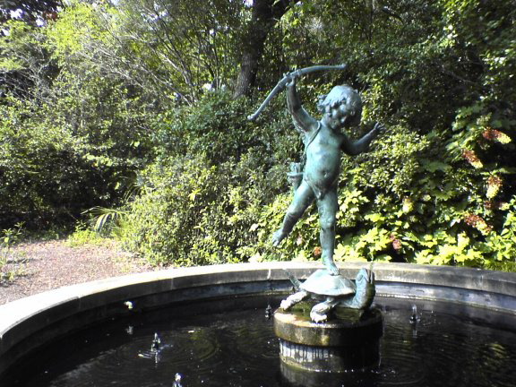 BrookfieldGardens1-statue