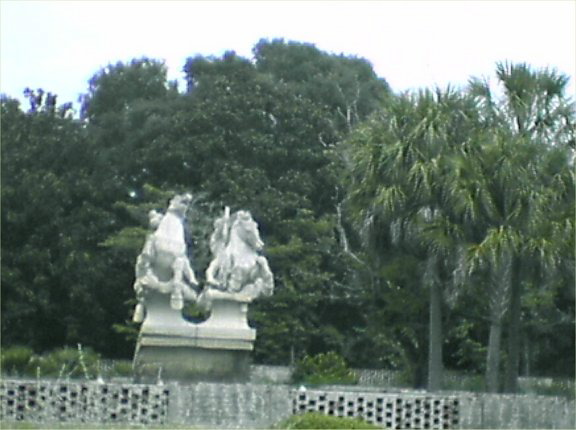 BrookfieldGardens64-statue