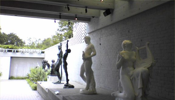 BrookfieldGardens46-statues