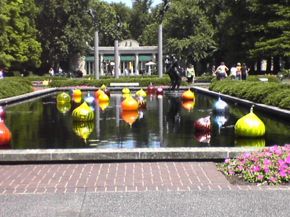 glass-water-lilies
